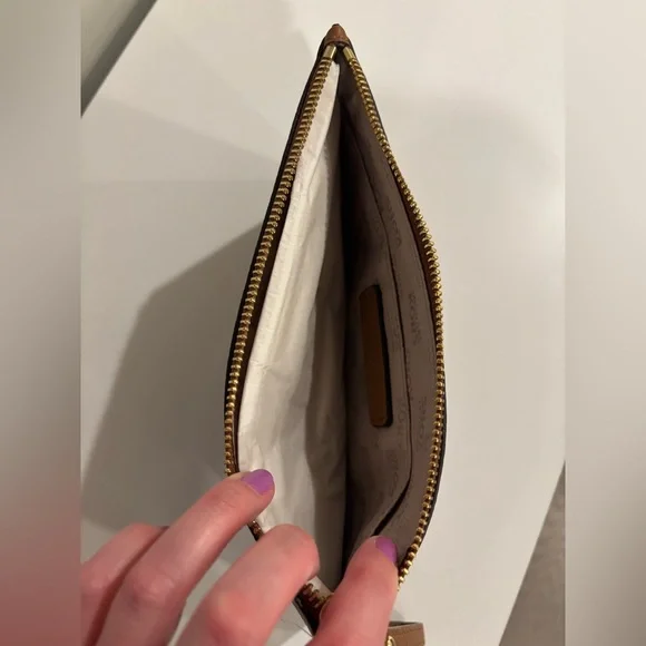 Michael Kors Fulton Wristlet/wallet - Picture 6 of 10